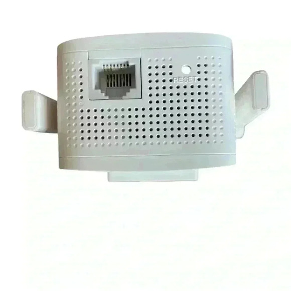 TP-Link AC750 Dual Band Wi-Fi Range Extender (RE205) - Picture 3 of 4